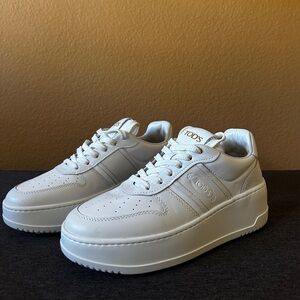Tod’s Cream White Leather Platform Sneakers